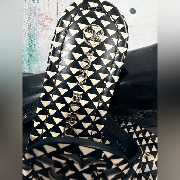 NEW! Tory Burch Miller Sandal Triangle Geo Print Flip Flop Authenticated Sz 6.5 - Picture 3 of 10